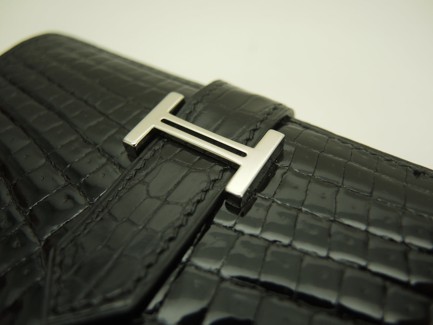 エルメス ベアンコンパクト クロコニロティカス 黒 コンパクトウォレット 2折財布 極美品@□R