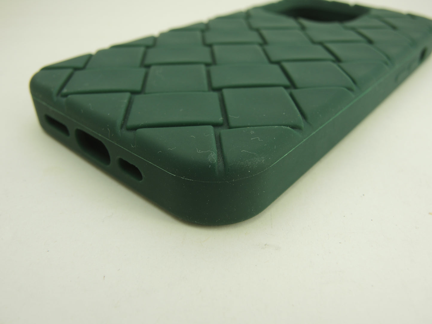 ボッテガヴェネタ iphone14Proケース 中イントレチャート シリコン濃緑 カバー 美品@ 24