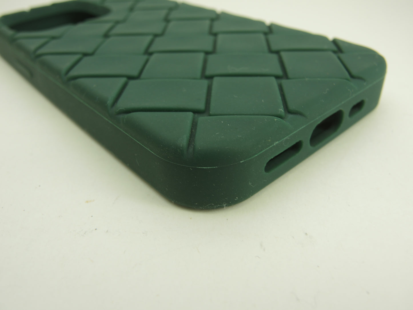 ボッテガヴェネタ iphone14Proケース 中イントレチャート シリコン濃緑 カバー 美品@ 24