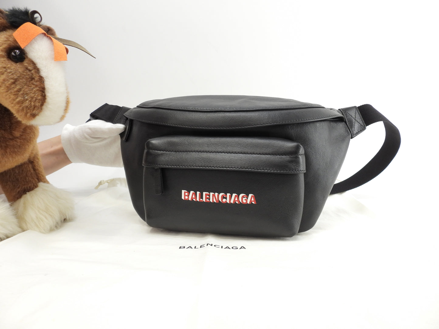 Balenciaga Belt Bag Everyday Leather Black Red Body Bag Good Condition @ 28