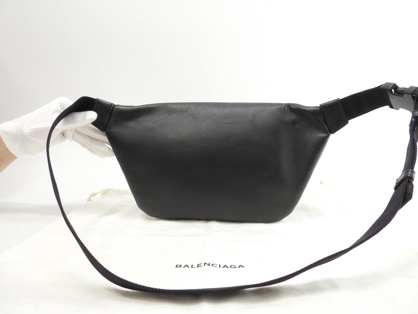 Balenciaga Belt Bag Everyday Leather Black Red Body Bag Good Condition @ 28