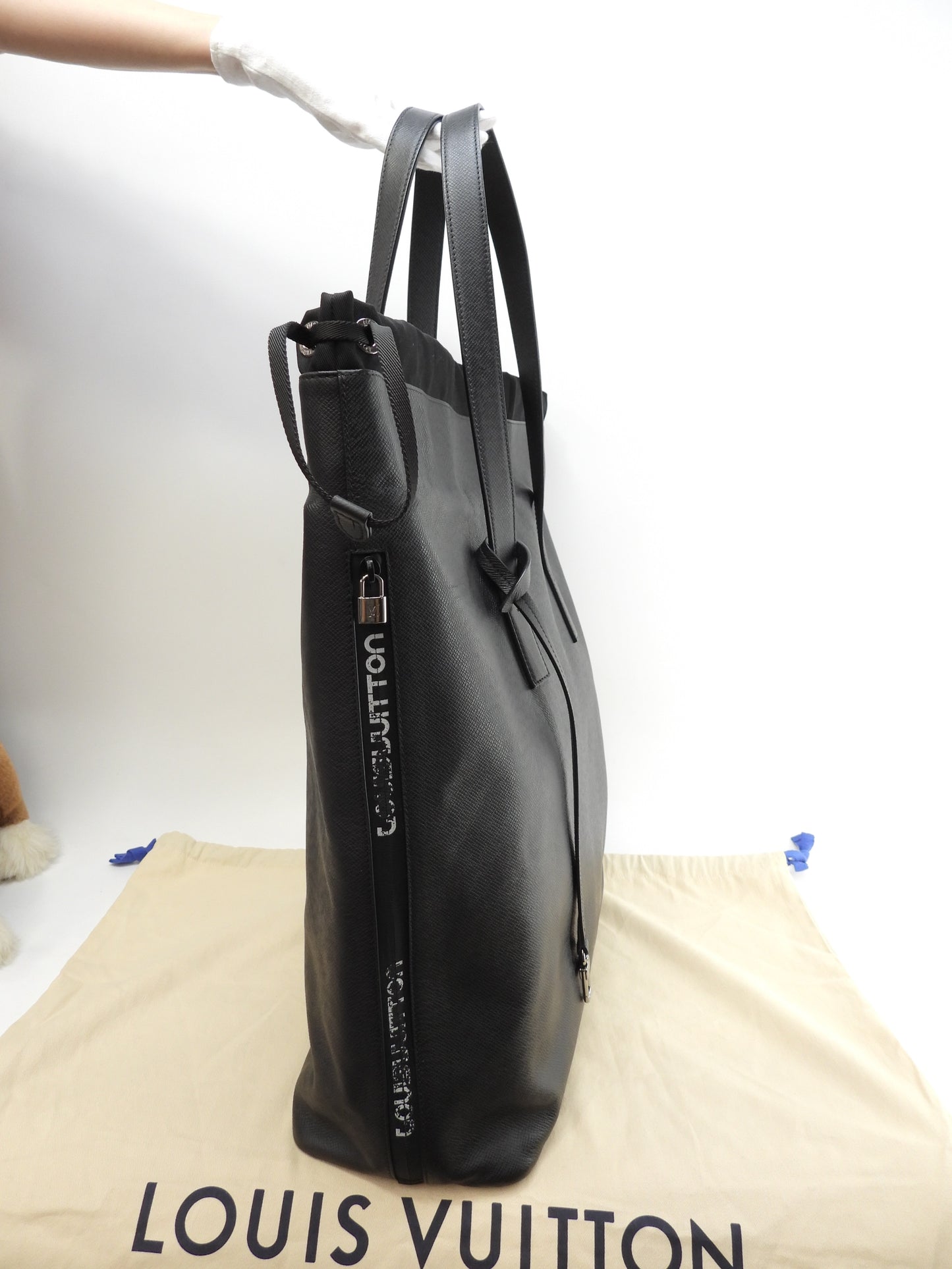 Louis Vuitton Cabalite M31009 Taiga Black Men's Large Tote Bag @FO4157