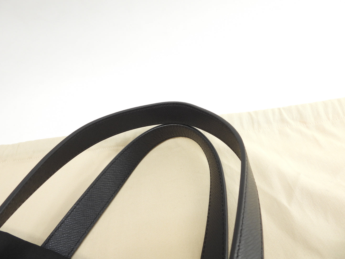 Louis Vuitton Cabalite M31009 Taiga Black Men's Large Tote Bag @FO4157