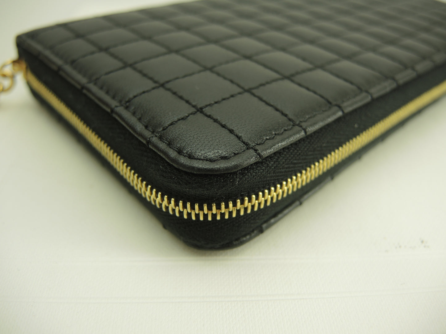 セリーヌ ロングウォレット キルテッド レザー黒 ラウンドジップ長財布 Cチャーム 未使用@ 9