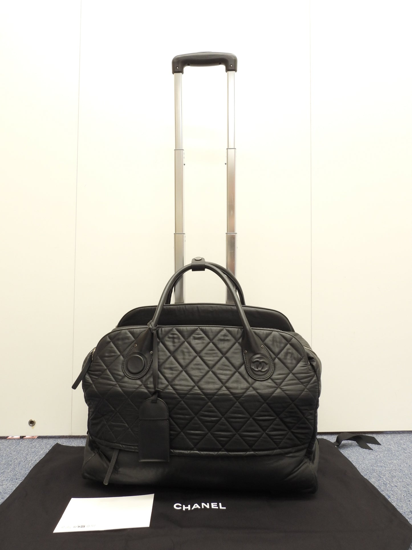 シャネル キャリーバッグ ナイロン 黒 旅行用トロリーバッグ 二輪 美品@15499687