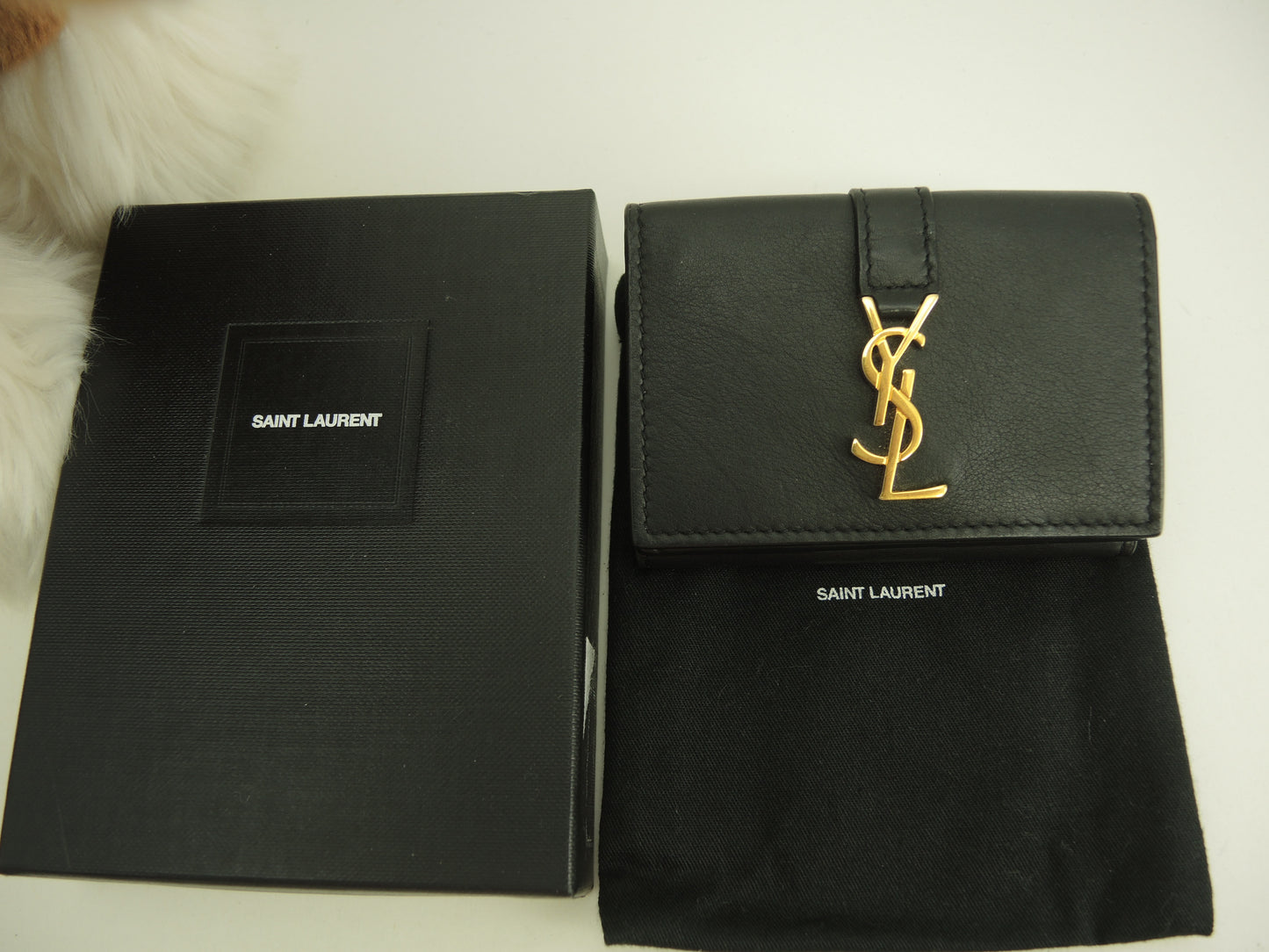サンローラン コンパクトウォレット YSL レザー黒 3折Wホック財布 ゴールド金具 美品@ 87