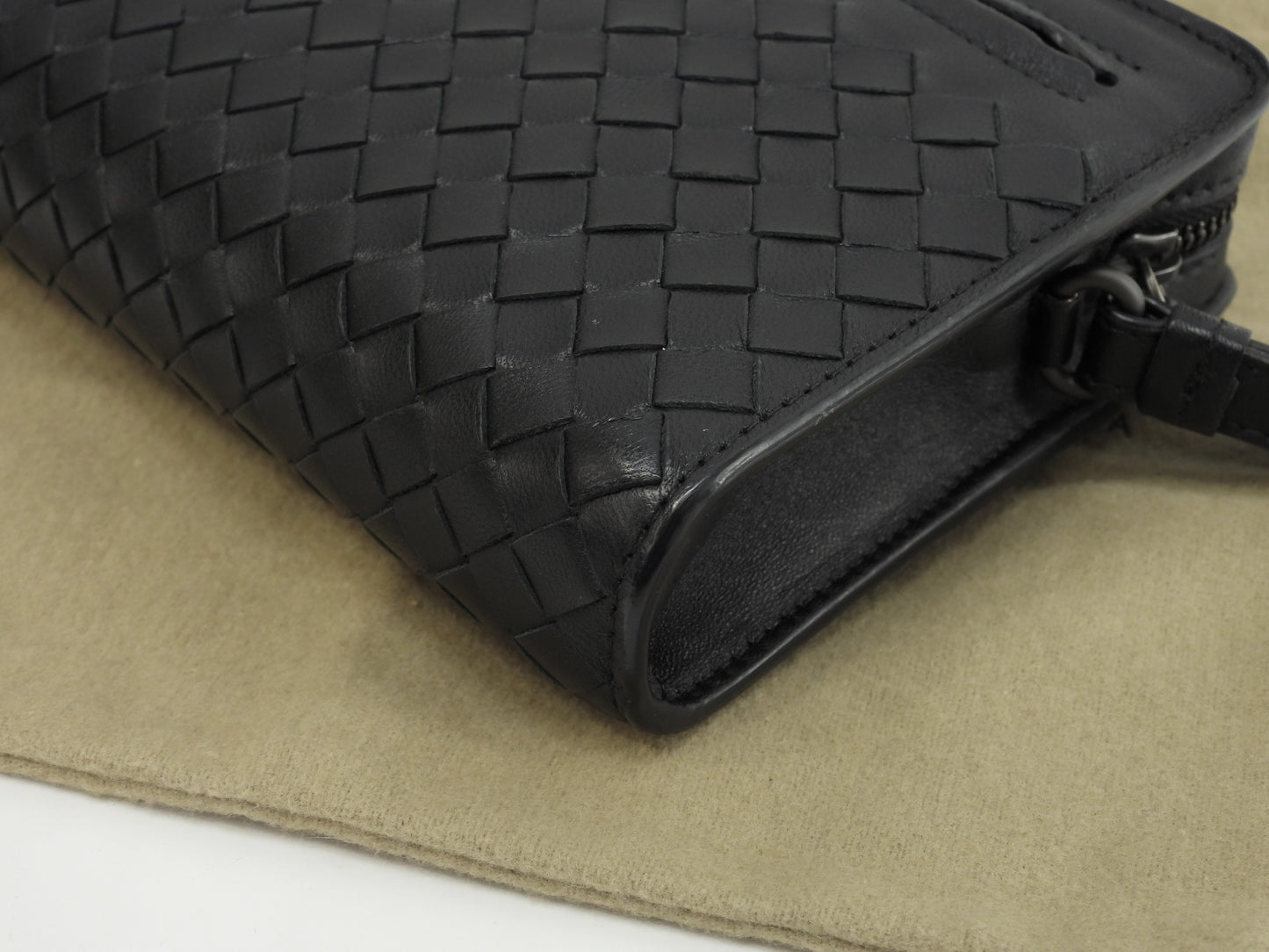 Bottega Veneta Clutch Wallet Small Intrecciato Leather Black Second Bag @B00660846I