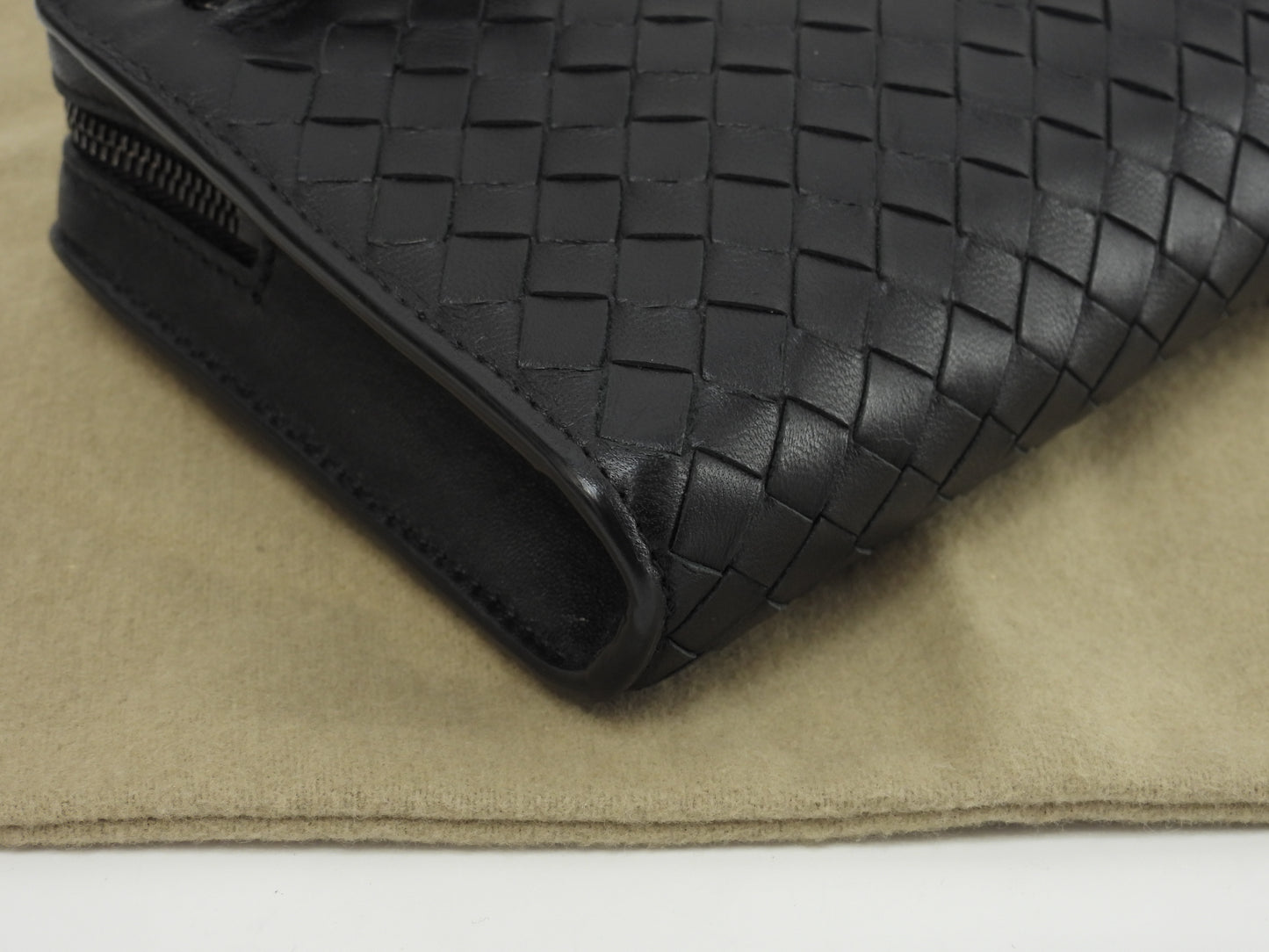 Bottega Veneta Clutch Wallet Small Intrecciato Leather Black Second Bag @B00660846I