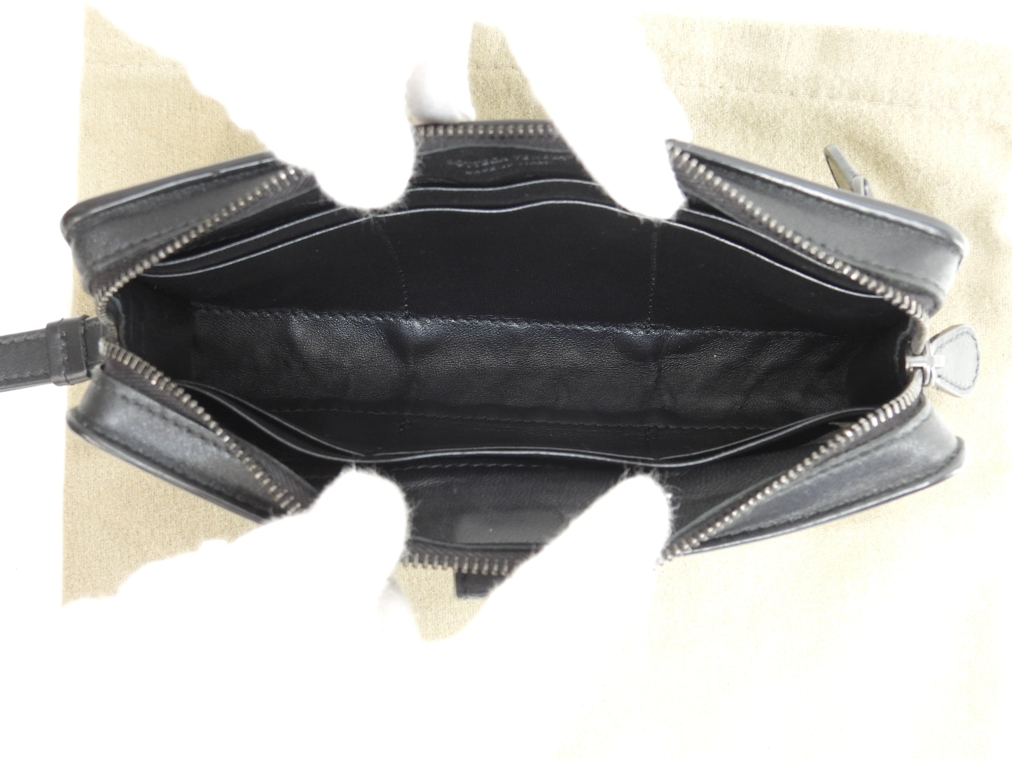 Bottega Veneta Clutch Wallet Small Intrecciato Leather Black Second Bag @B00660846I