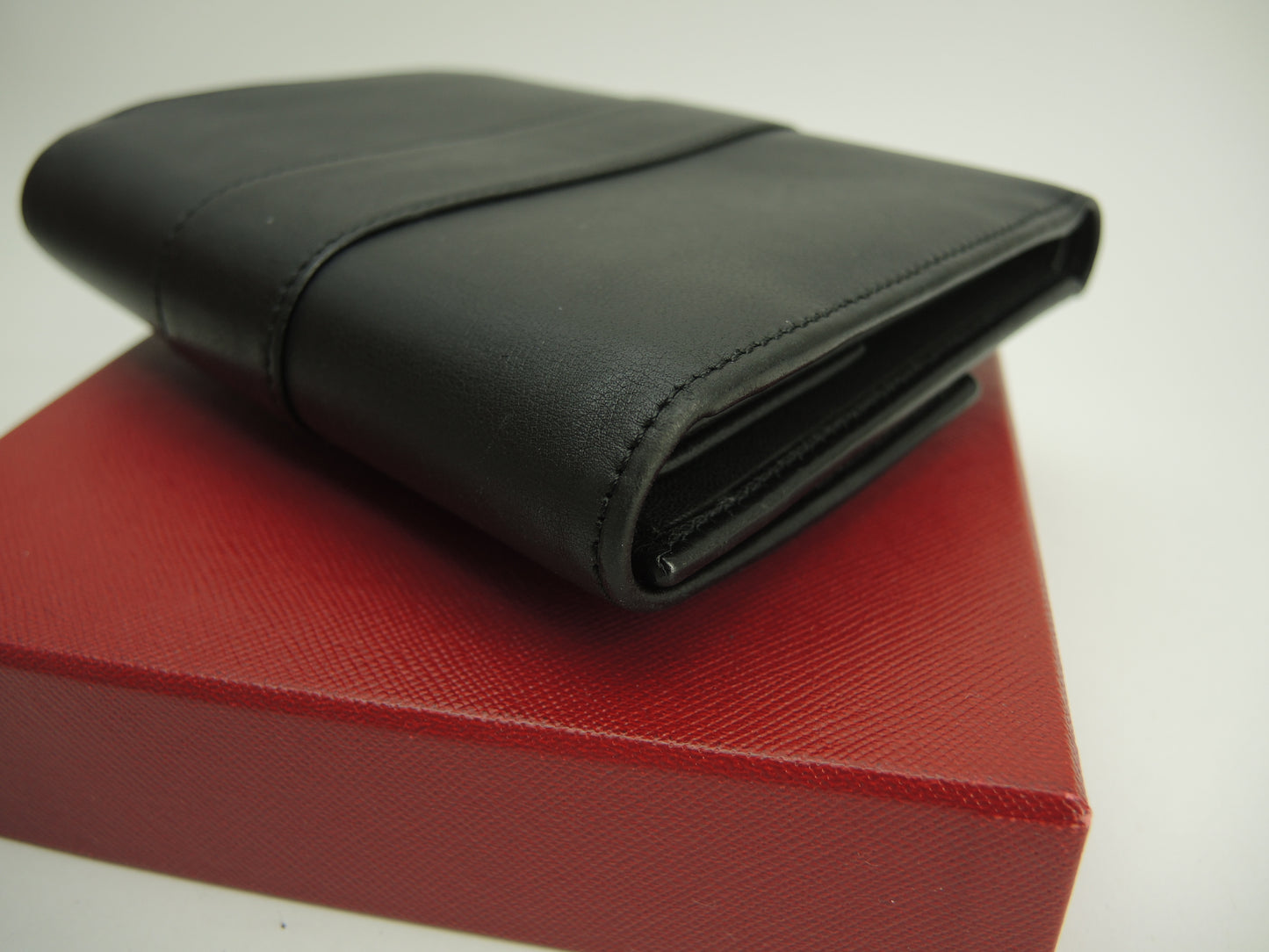 カルティエ 3折財布 トリニティ レザー黒 コンパクトウォレット スモール財布 美品@EUKL