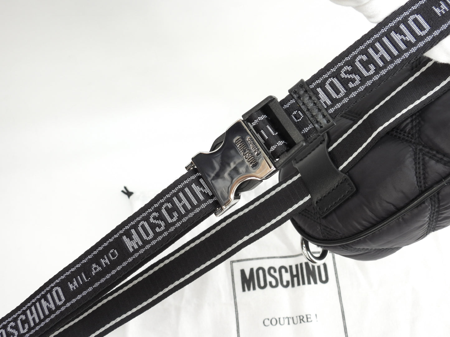 モスキーノ ベルトバッグ ナイロン 黒 バムバッグ ボディバッグ 未使用品@ 349