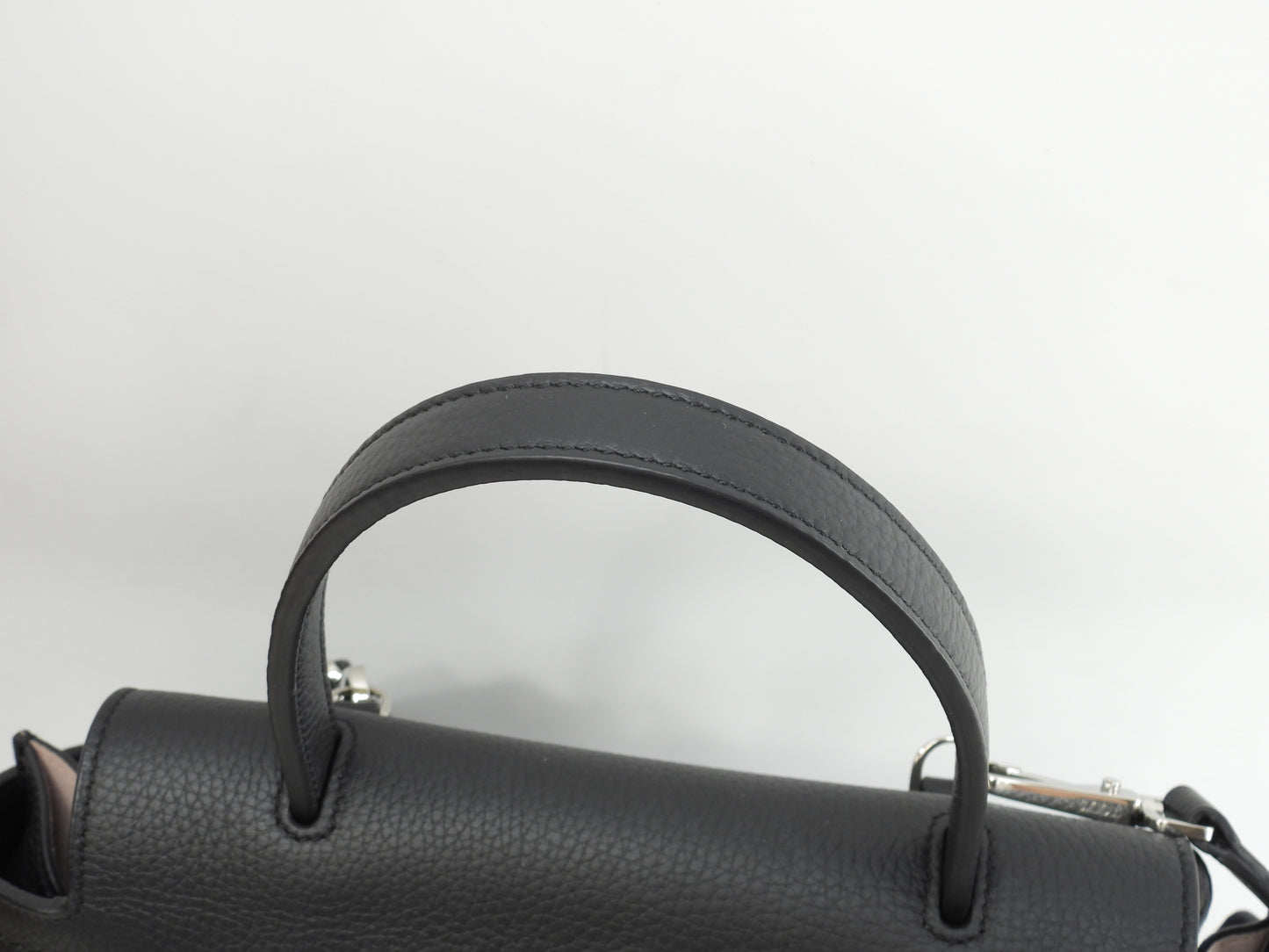 トッズ s付ハンドバッグ ゴンミーニスモール レザー黒 ポシェット 未使用品@ 2