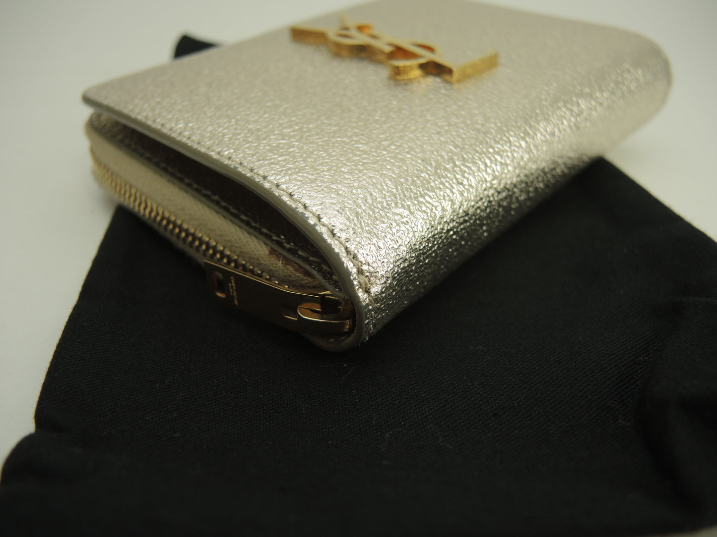 サンローラン 2折ジップ財布 YSL レザー金 コンパクトウォレット 美品@ 83