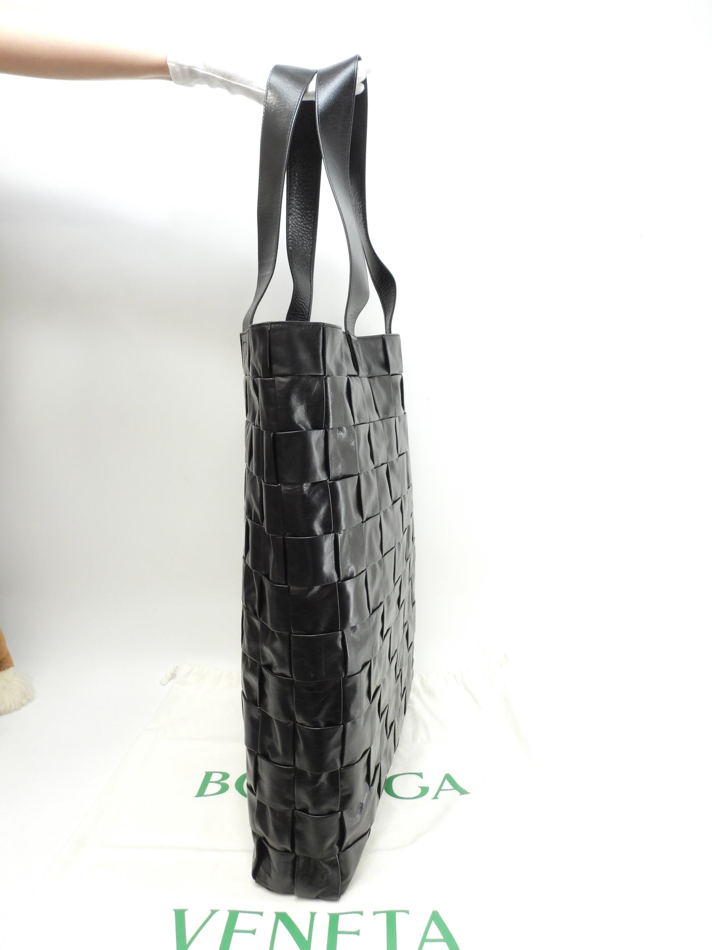 ボッテガヴェネタ メンズトートバッグ大 カセット レザー黒 縦長ショルダーバッグ 極美品@B09253579C