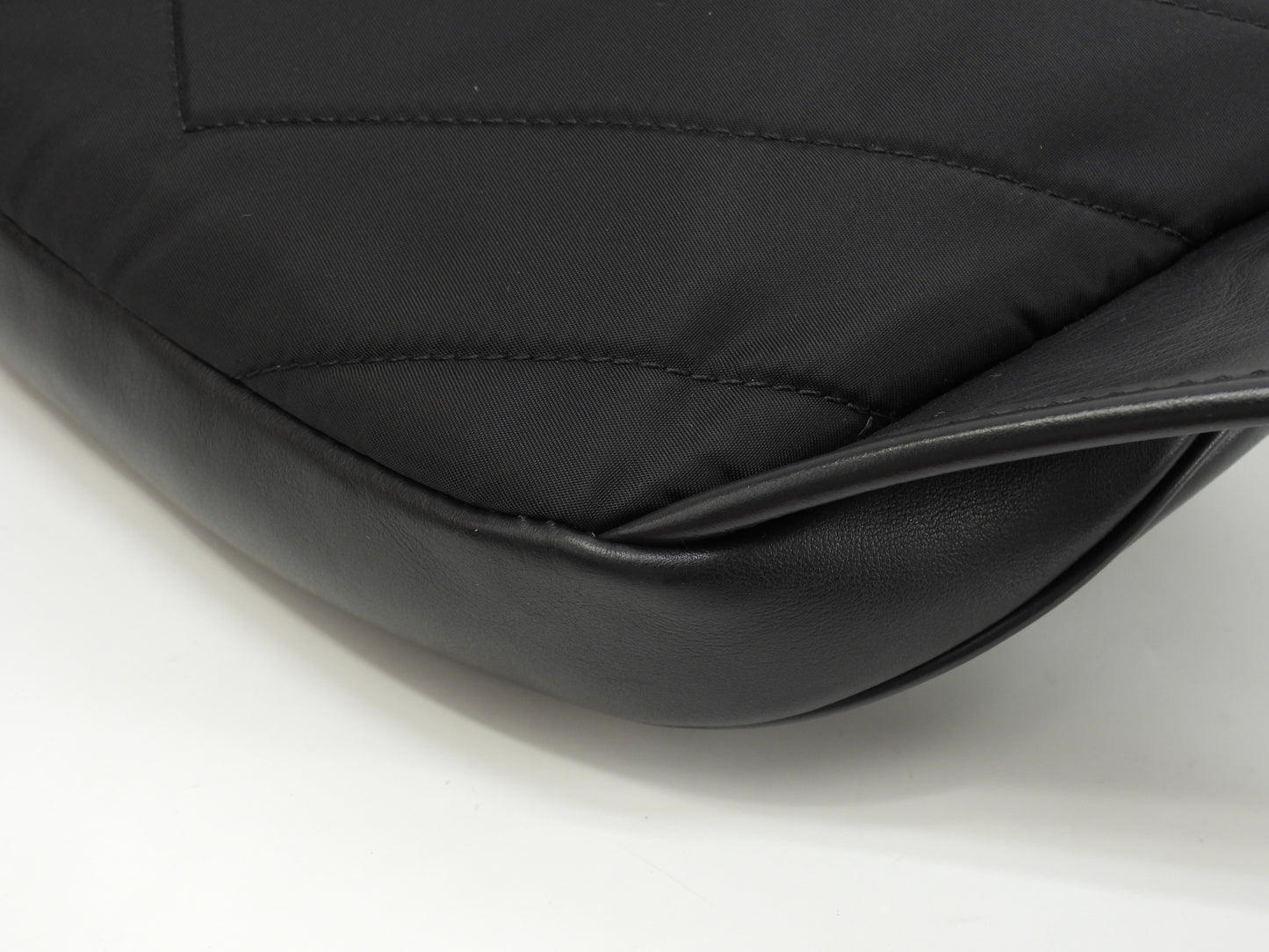 Versace Body Bag Leather Black Belt Bag Crossbody Bag Good Condition @ 347
