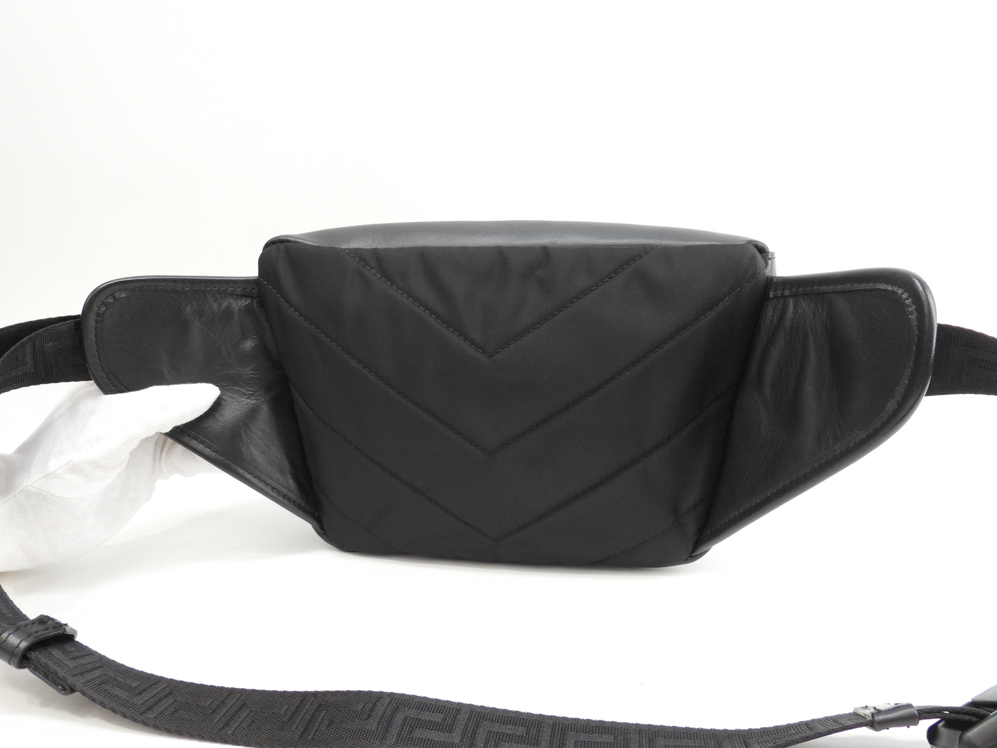 Versace Body Bag Leather Black Belt Bag Crossbody Bag Good Condition @ 347