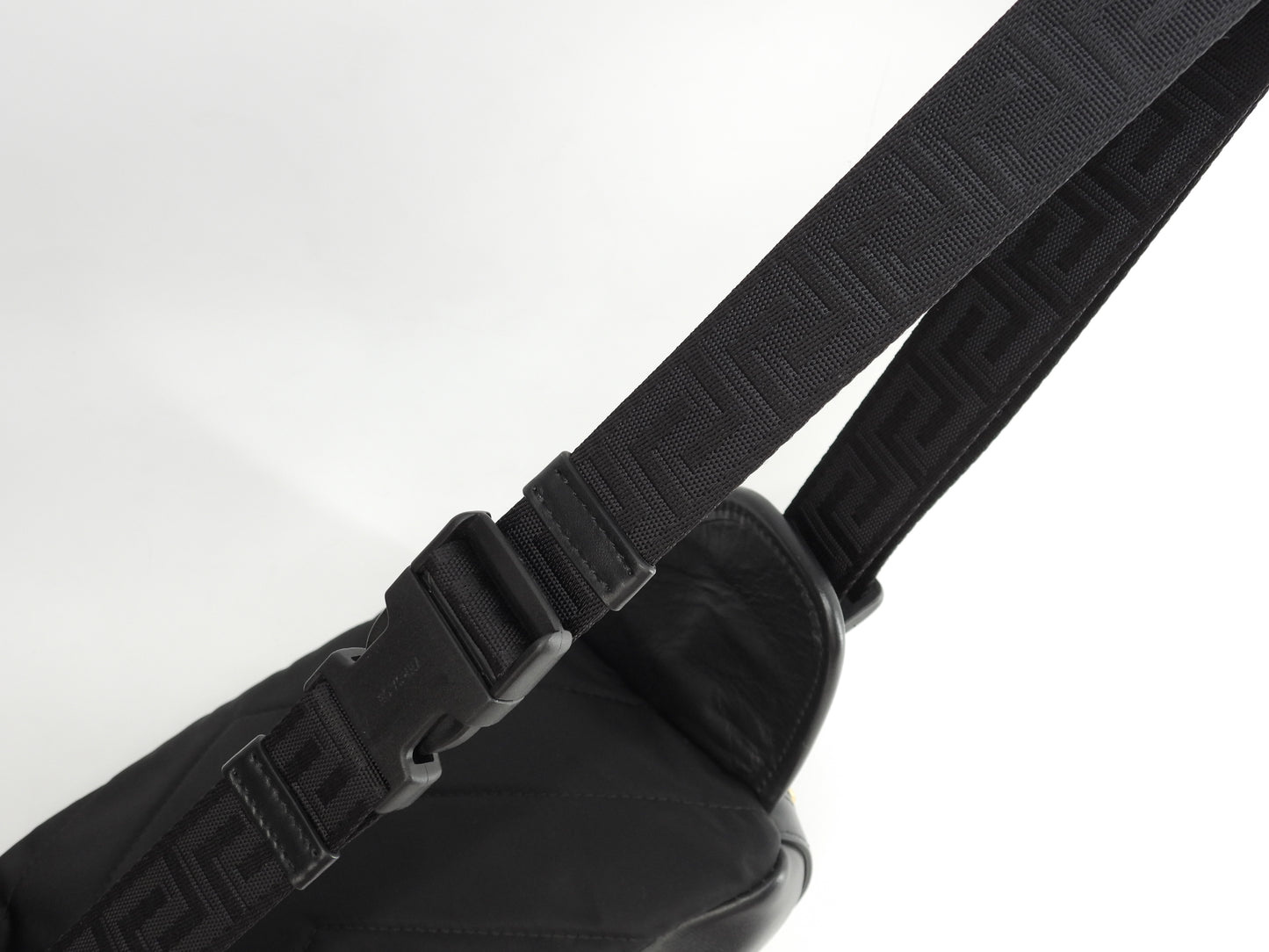 Versace Body Bag Leather Black Belt Bag Crossbody Bag Good Condition @ 347