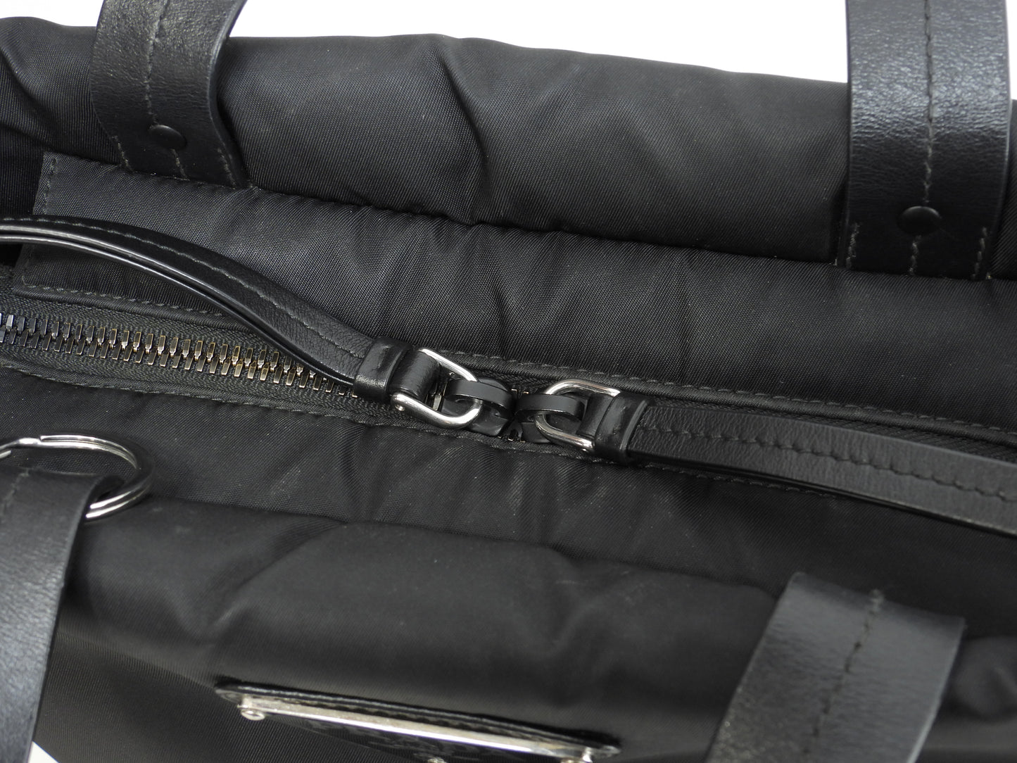 プラダ s付ハンドバッグ ボンバー ナイロン革黒 ショルダーストラップ付ミニトートバッグ@215