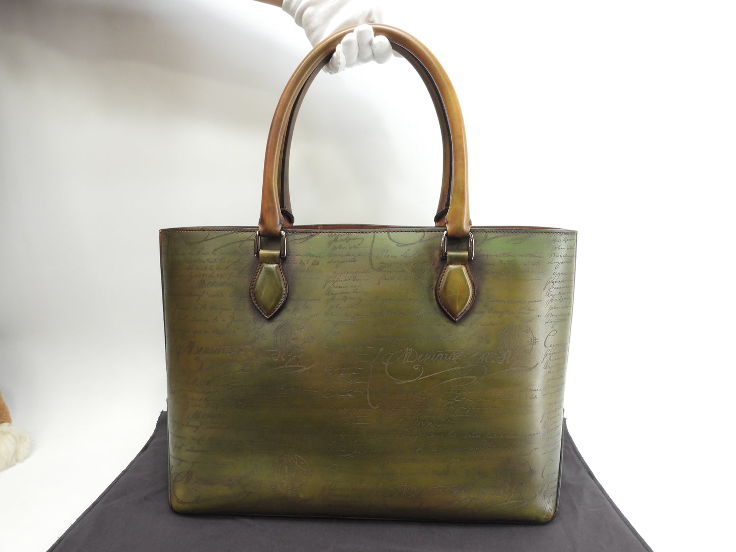 ベルルッティ トゥジュール カリグラフィ レザー緑茶 メンズ トートバッグ 新型 極美品@A0230P