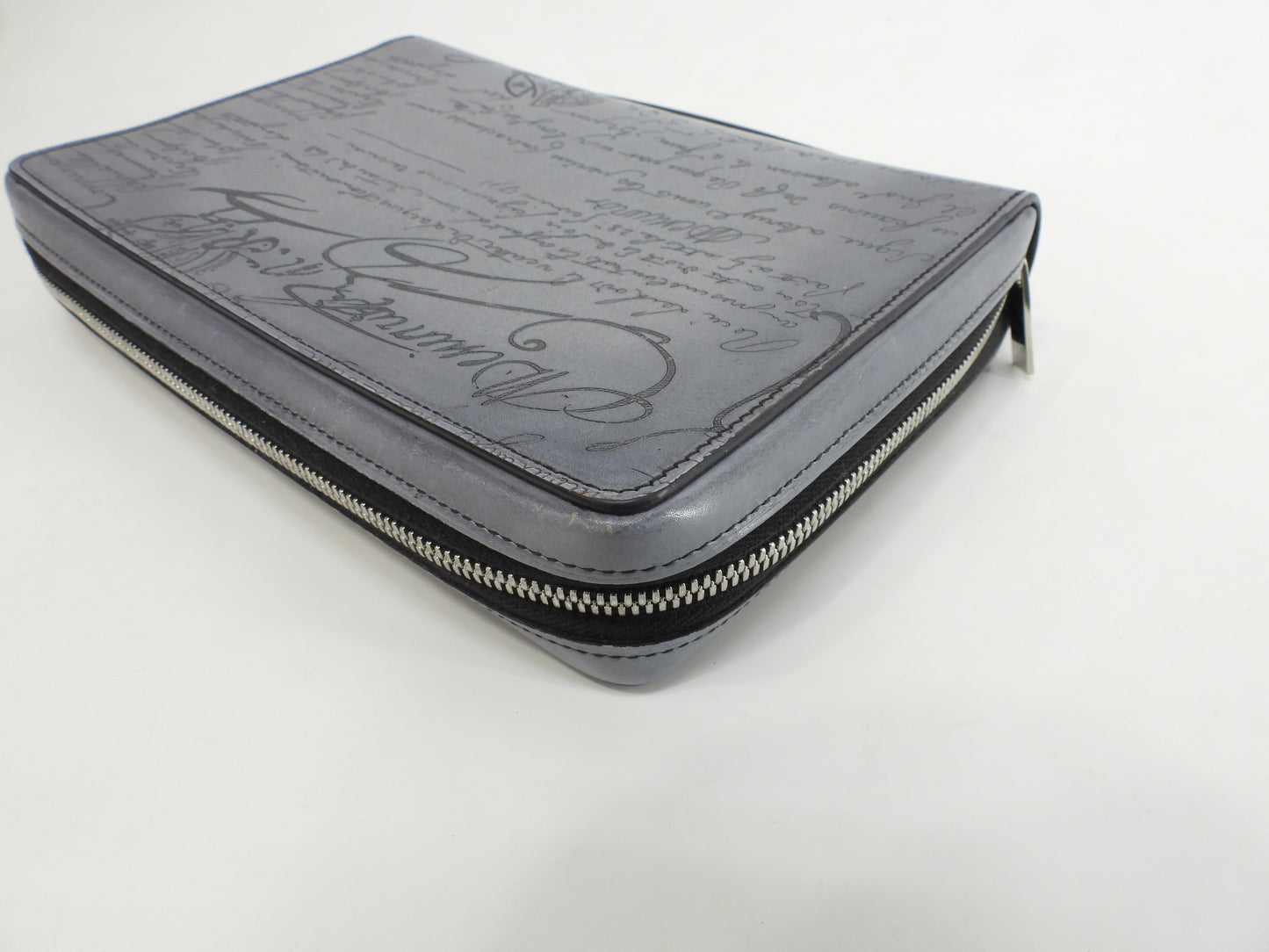 Berluti Itauba White Hankyu Limited Edition Leather Grey Calligraphy Clutch Wallet Bag @E0211F