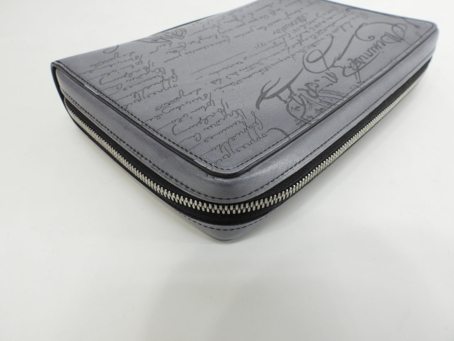 Berluti Itauba White Hankyu Limited Edition Leather Grey Calligraphy Clutch Wallet Bag @E0211F