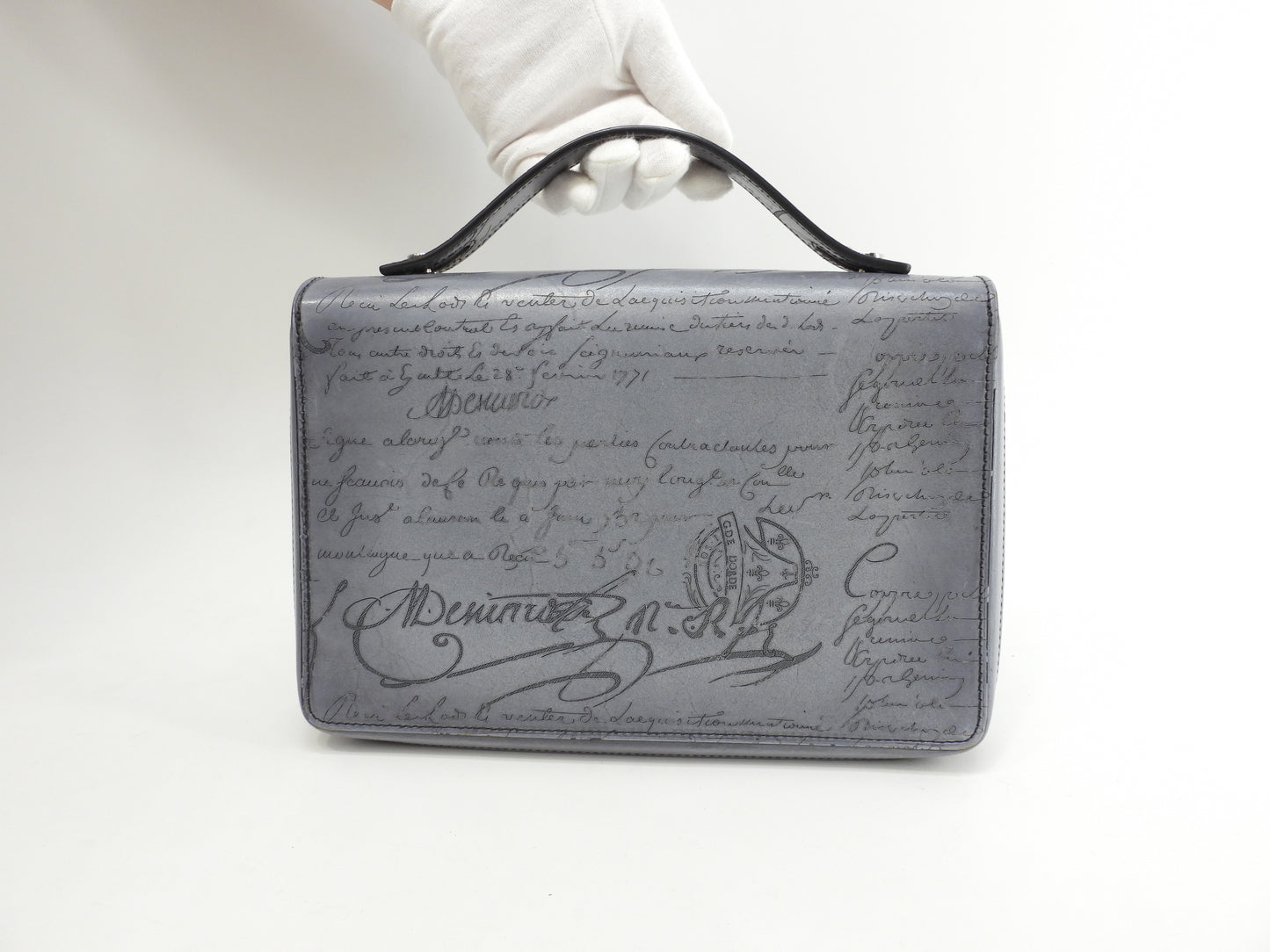 Berluti Itauba White Hankyu Limited Edition Leather Grey Calligraphy Clutch Wallet Bag @E0211F