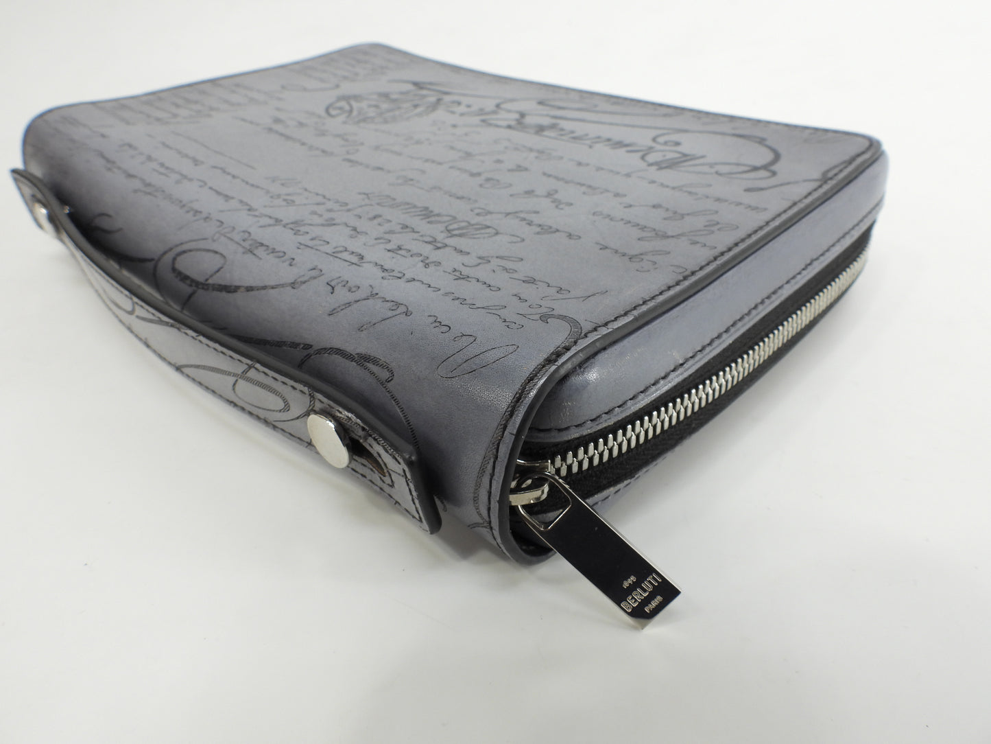 Berluti Itauba White Hankyu Limited Edition Leather Grey Calligraphy Clutch Wallet Bag @E0211F