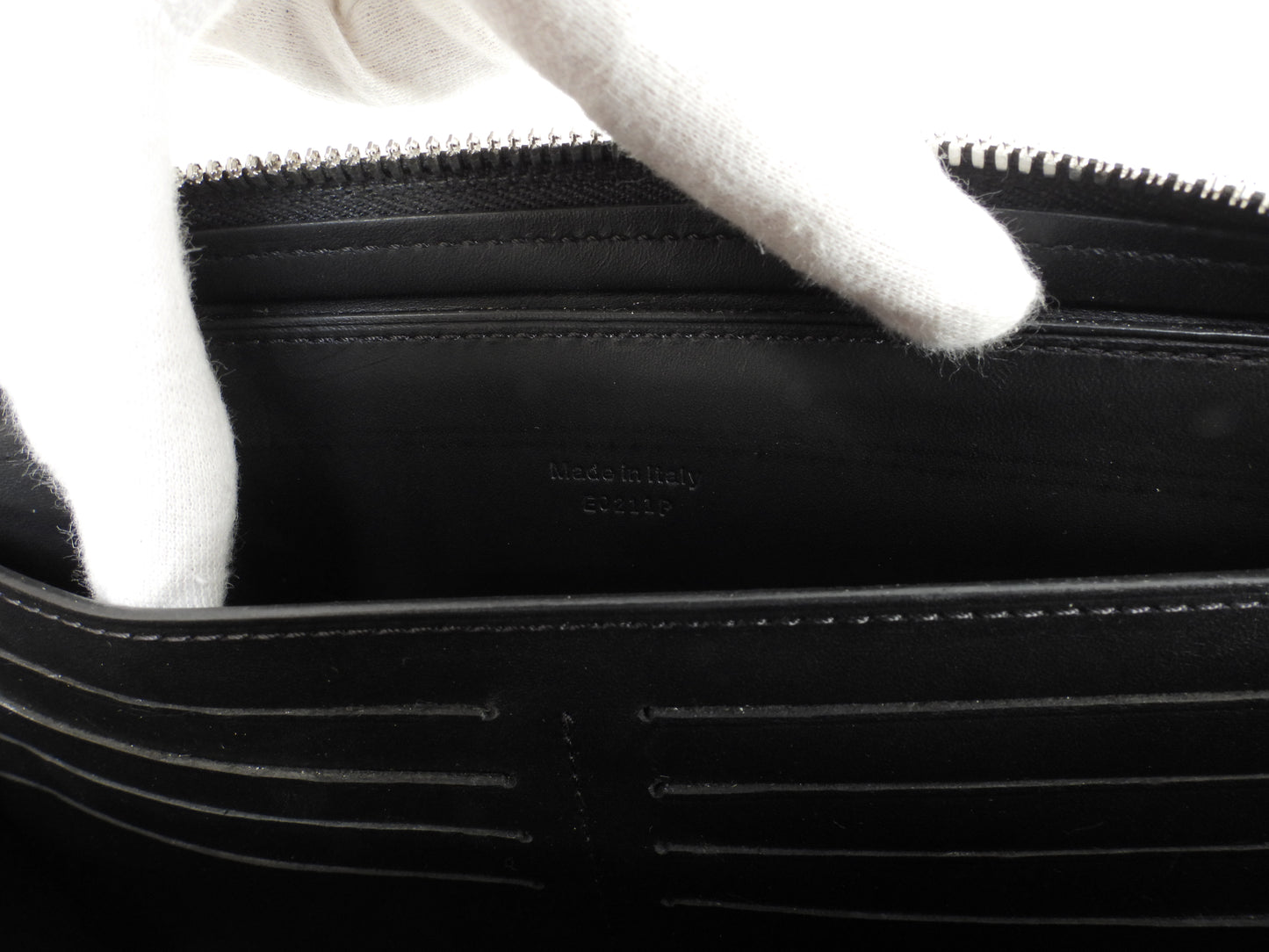 Berluti Itauba White Hankyu Limited Edition Leather Grey Calligraphy Clutch Wallet Bag @E0211F