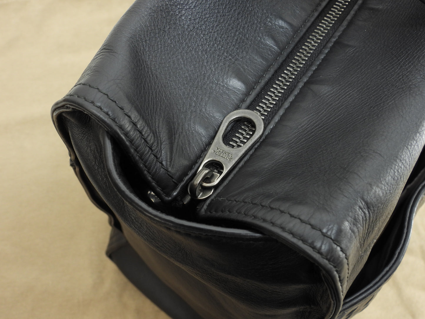 ボッテガヴェネタ ショルダーバッグ イントレチャート レザー黒 ビジネストートバッグ@B07703979Z