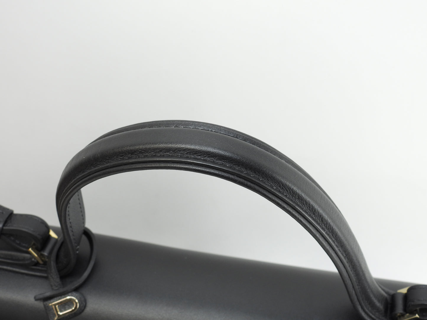 デルボー タンペートGM シルキーカーフレザー 黒 s付ハンドバッグ ケリー型@BO4D