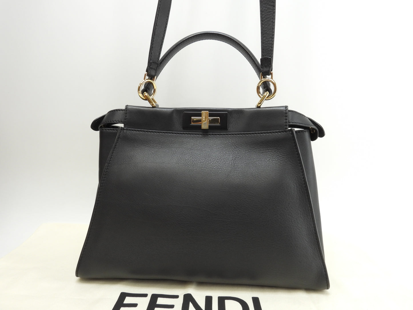 フェンディ ピーカブー レギュラー スムースレザー黒 ストラップ付ハンドバッグ 美品@ 14