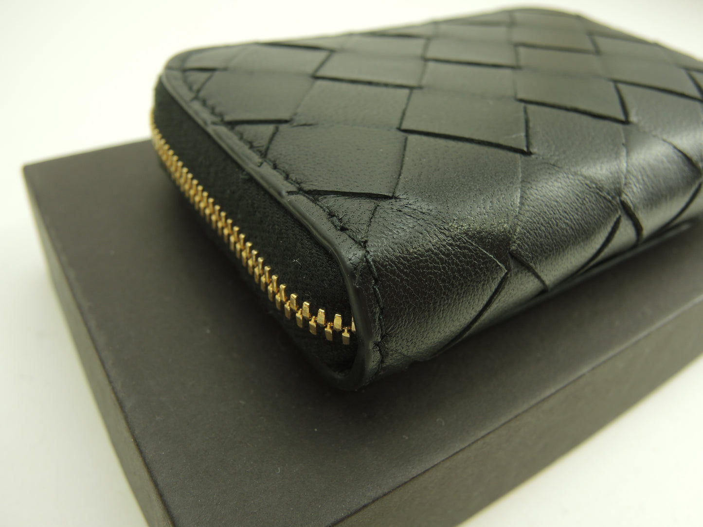ボッテガヴェネタ カード用ポケット付コインケース イントレチャート レザー黒 ジップ小銭入 美品@R00573170Q