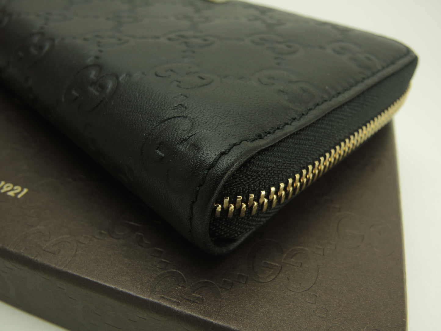 グッチ ロングウォレット シマ レザー黒 GGスプリーム ジップ長財布 未使用@ 30