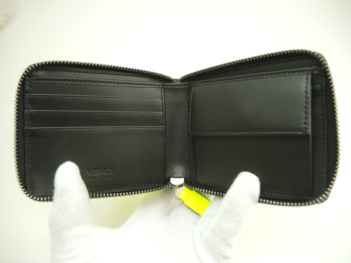 ヴェルサーチ コンパクトウォレット メデューサ レザー黄 2折ジップ財布 新品@ 6