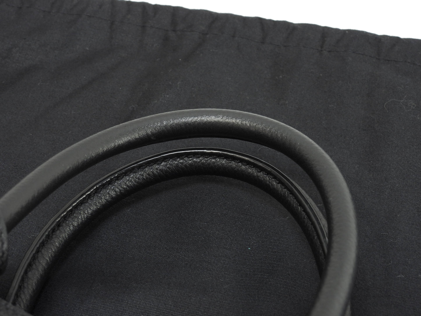 サンローラン サックドジュールベイビー YSL レザー黒白 s付ハンドバッグ 極美品@ 88