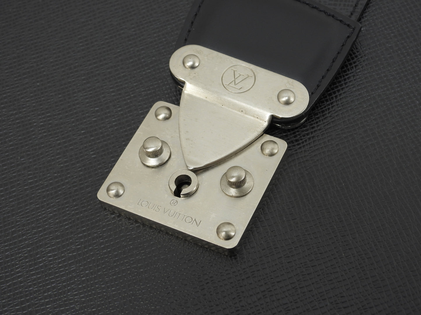 Louis Vuitton Ural M30022 Taiga Black 3-way briefcase Doctor's bag Good condition @RI0101