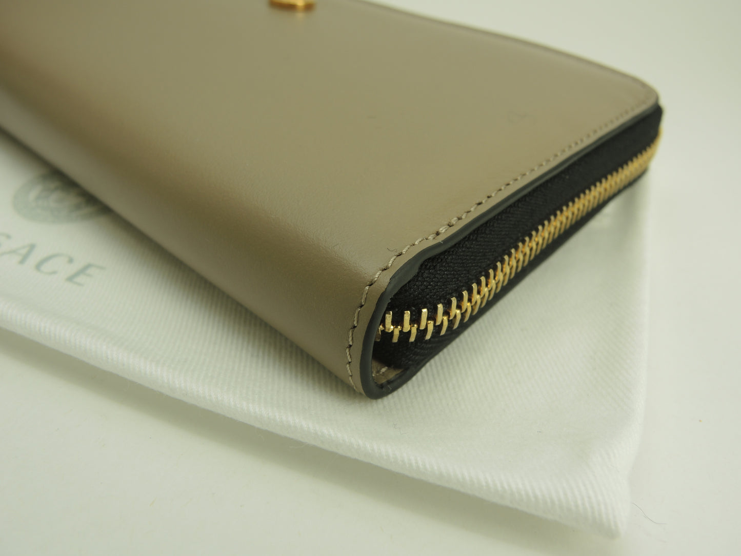ヴェルサーチ ロングウォレット メドゥーサ レザー灰 ラウンドジップ長財布 新品@ 12