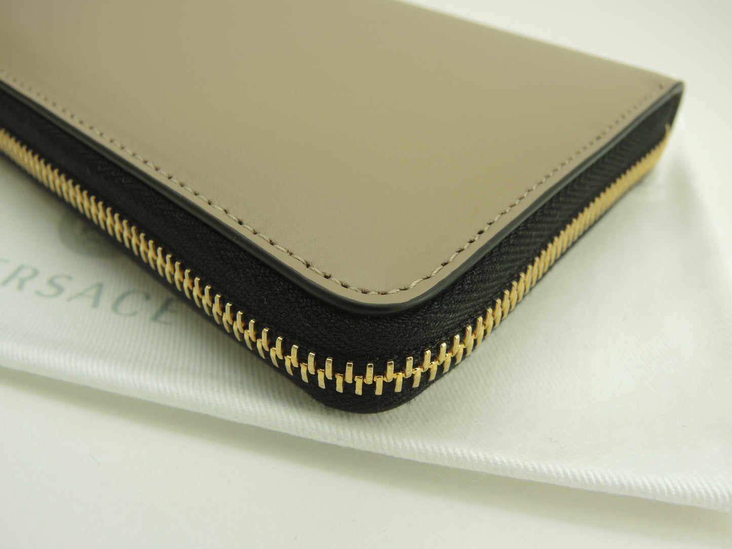 ヴェルサーチ ロングウォレット メドゥーサ レザー灰 ラウンドジップ長財布 新品@ 12