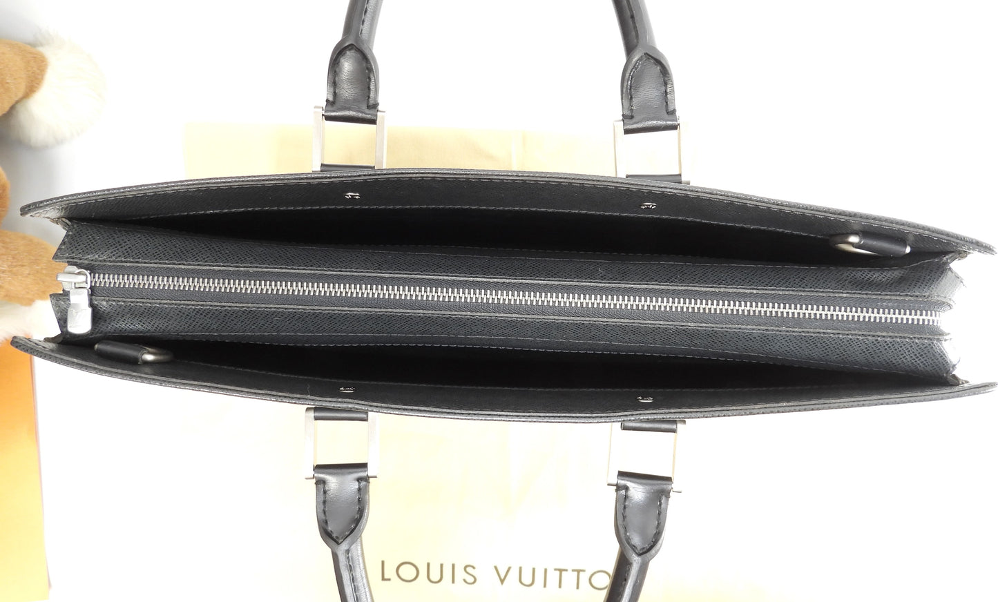Louis Vuitton Rozan M30052 Taiga Black Briefcase, Good Condition @VI0055 2