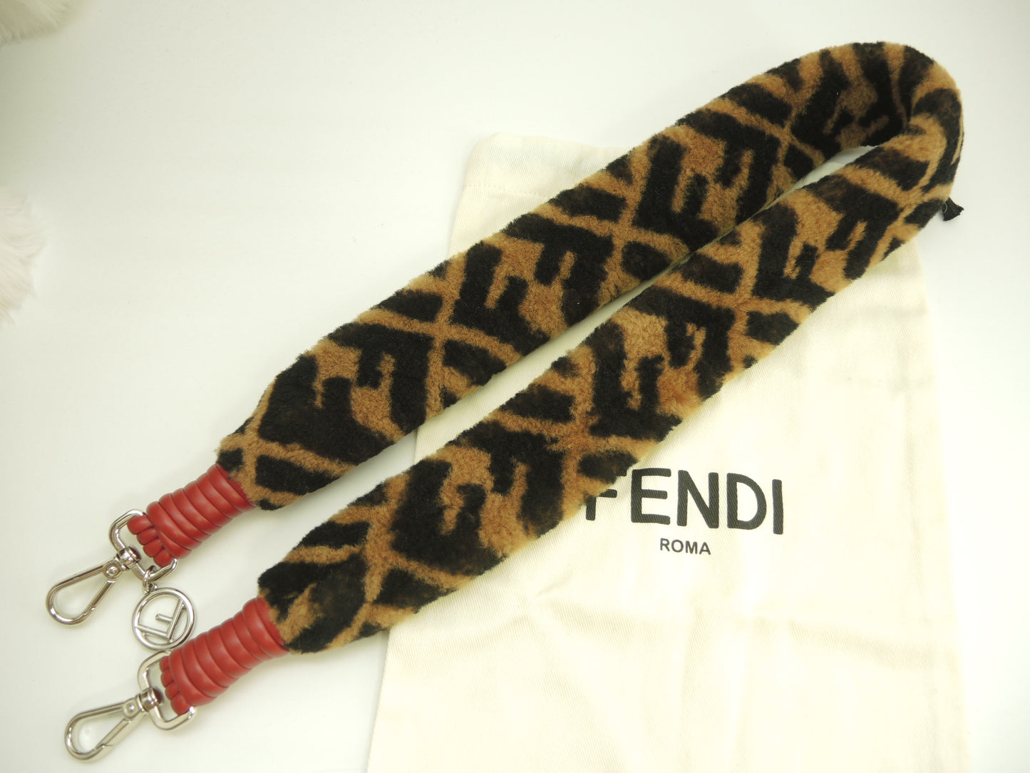 フェンディ ロングショルダーストラップ FFモチーフ ムートン茶黒 太め 美品@ 21