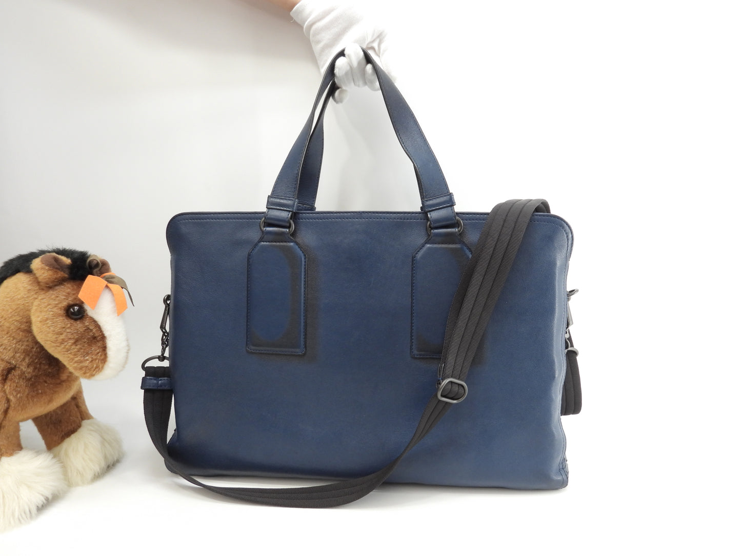 Bottega Veneta briefcase with S-shaped intrecciato pattern, blue and black leather, in good condition @B05324701Q