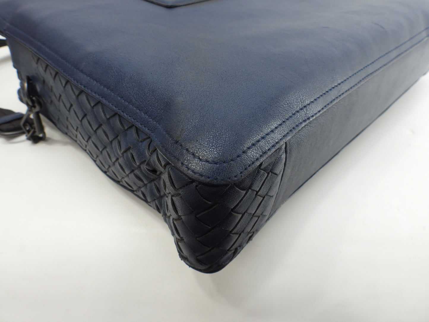 Bottega Veneta briefcase with S-shaped intrecciato pattern, blue and black leather, in good condition @B05324701Q