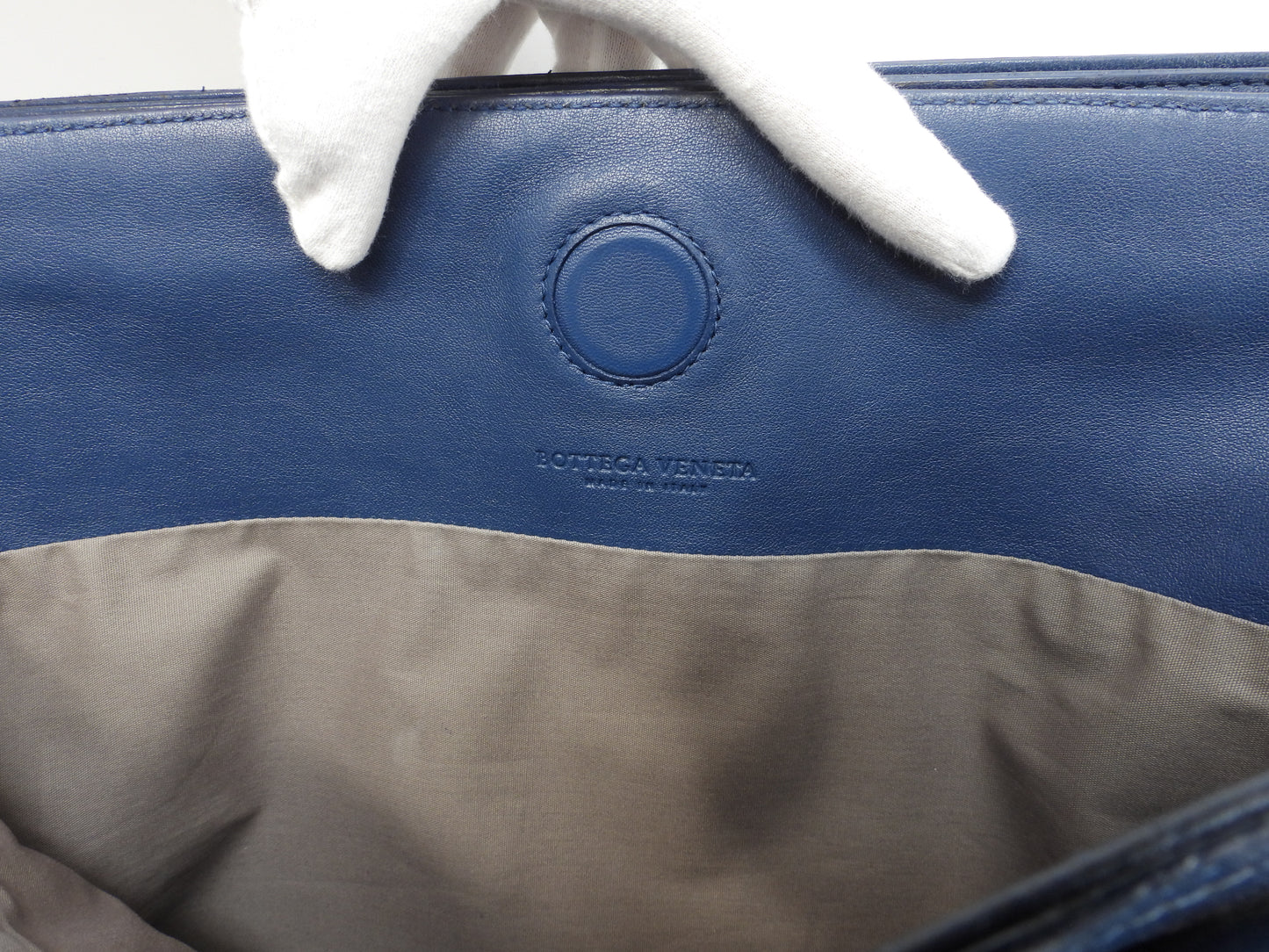 Bottega Veneta briefcase with S-shaped intrecciato pattern, blue and black leather, in good condition @B05324701Q