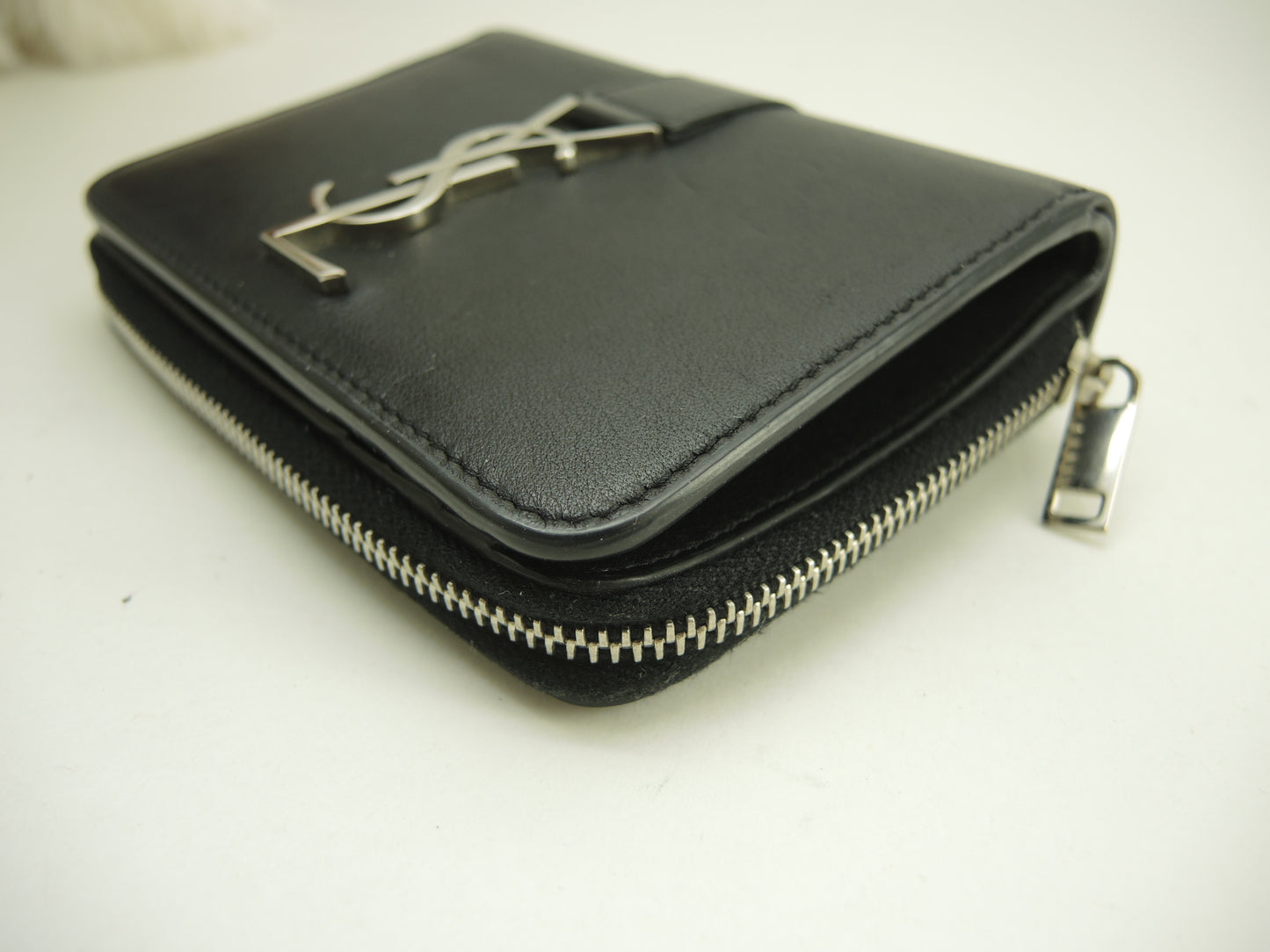 サンローラン スモールジップウォレット YSL レザー黒 コンパクト財布 美品@ 85