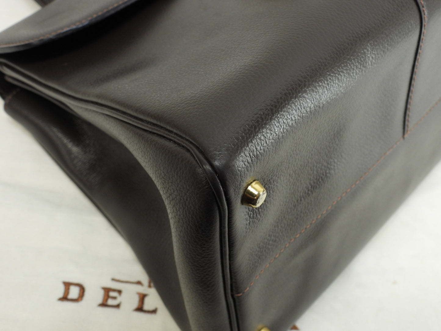 デルボー ブリヨンMM ヴィンテージ 型押レザー焦茶 ゴールド金具 ハンドバッグ@ 101