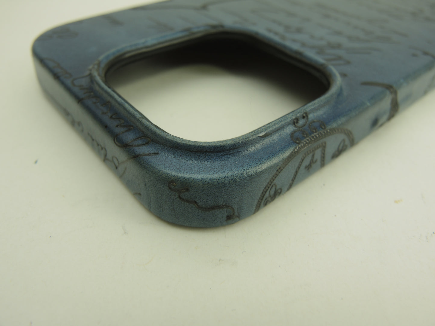 ベルルッティ iphone14Proケース カリグラフィ レザー青 iphone14proカバー@ 15