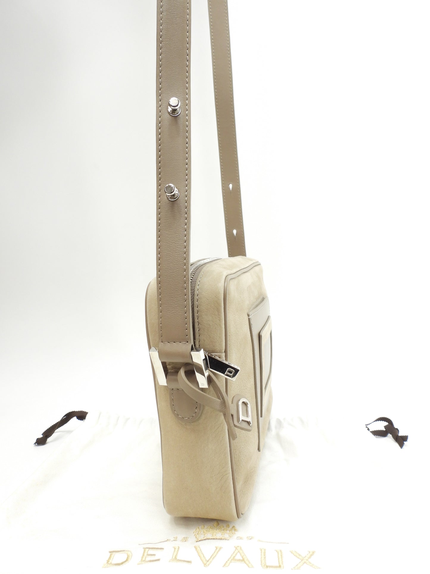 デルヴォー ポシェット スウェード 灰 クロスボディバッグ 美品@ 37