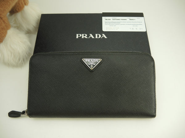 【正規品★現行品】PRADA　トライアングルロゴ　サファーノラウンドファスナー