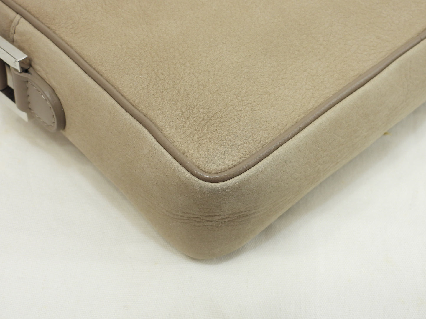 デルヴォー ポシェット スウェード 灰 クロスボディバッグ 美品@ 37