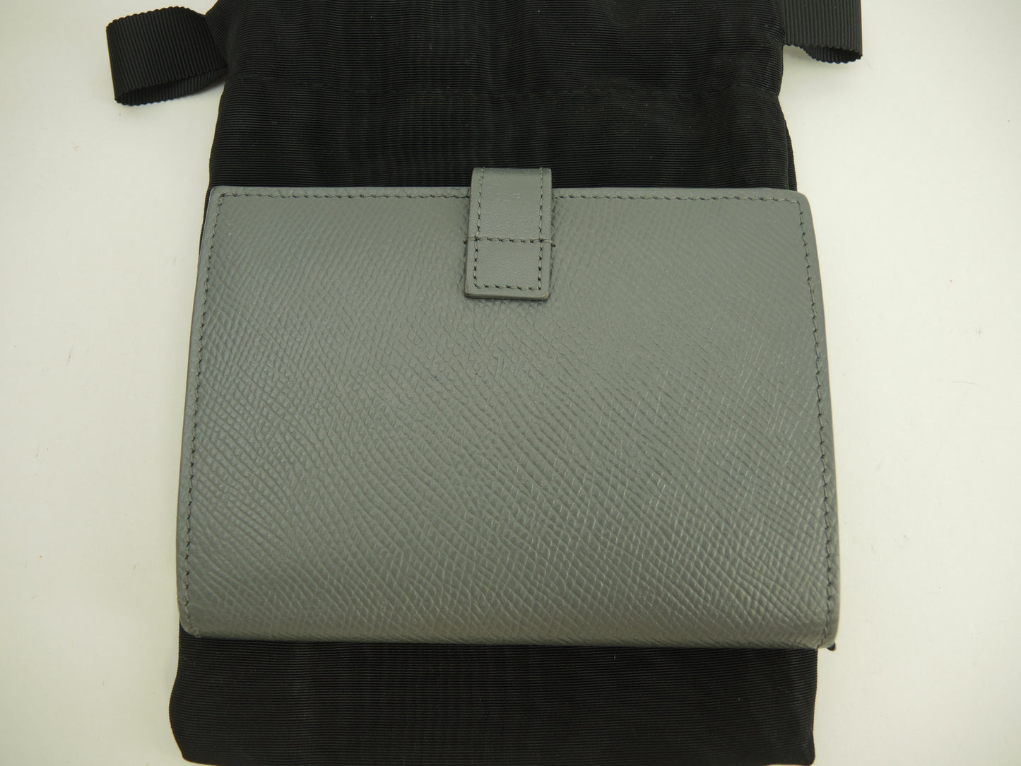 セリーヌ ミディアムストラップウォレット レザー 灰 2つ折財布@U-TG-0159